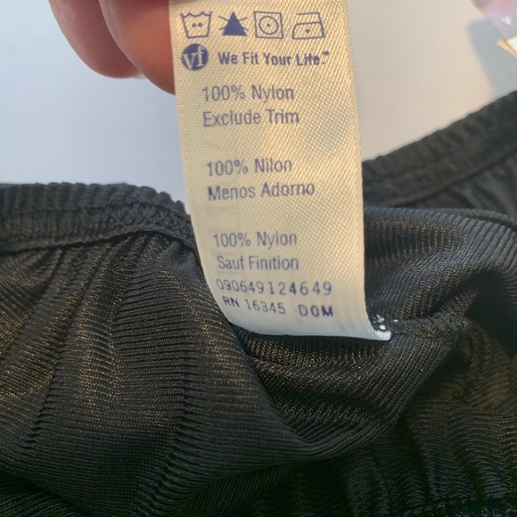 Vassarette Medium Elegant 32” Long Black Women's Slip w Slit Nylon & Lace NEW - Picture 5 of 14